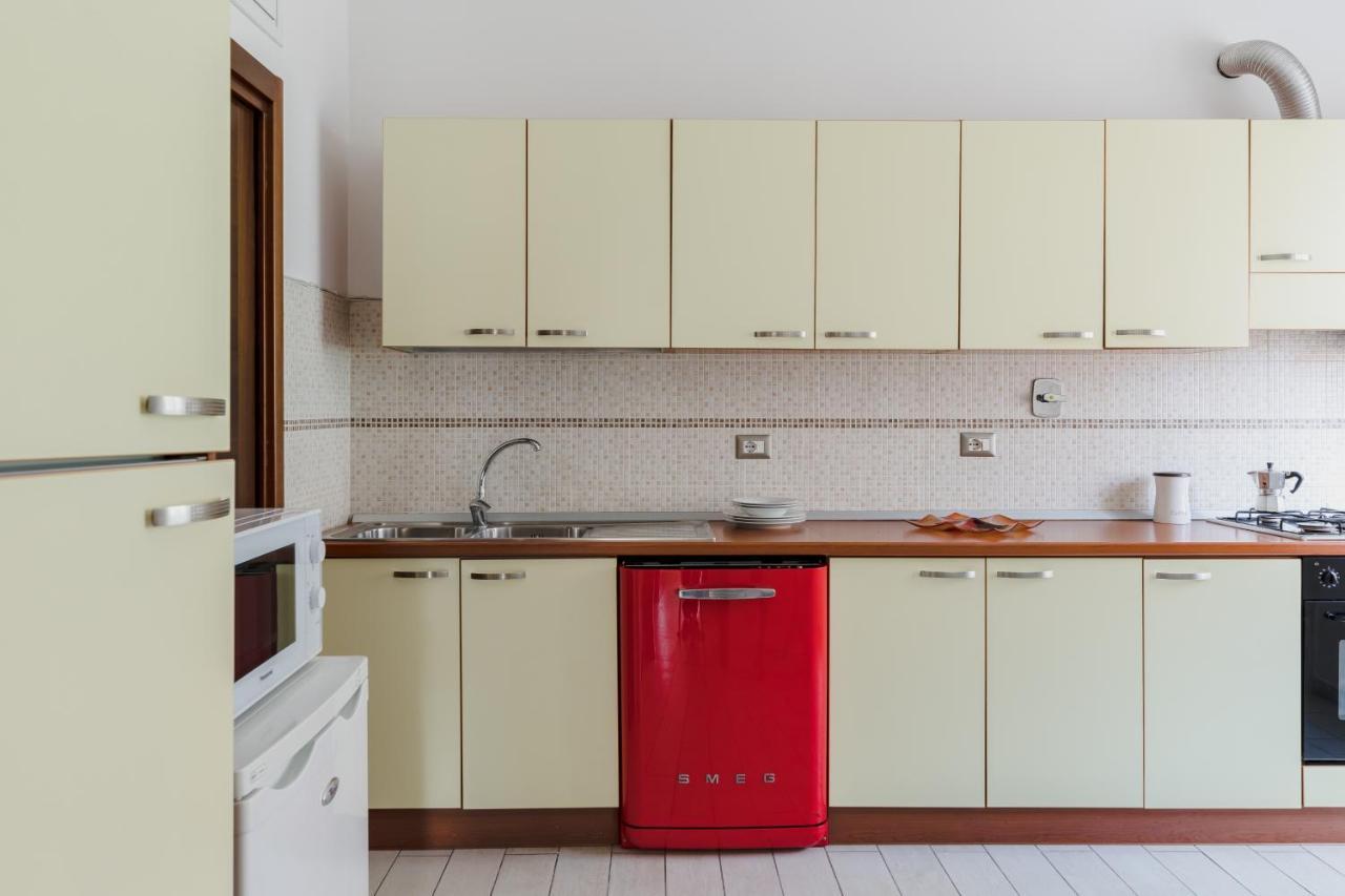 Casa Flo Apartment Рим Екстериор снимка