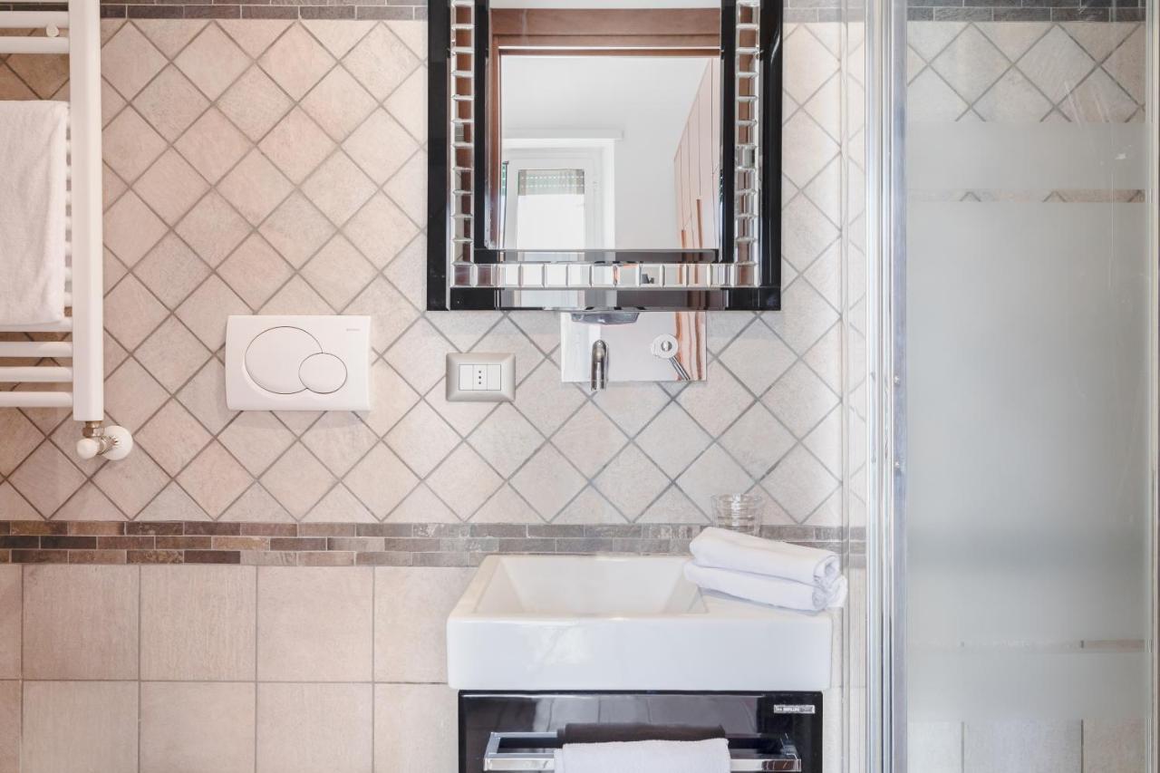 Casa Flo Apartment Рим Екстериор снимка